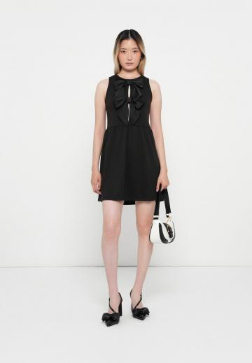 Короткое платье