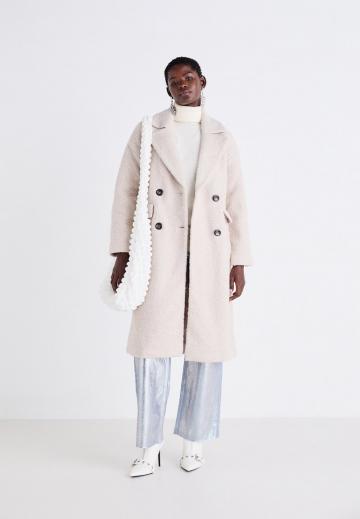 Шерстяное пальто