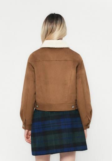 Короткая куртка