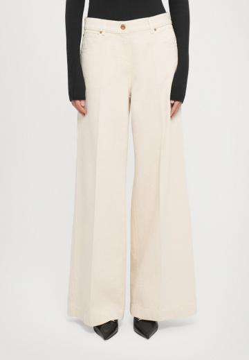 Клешеные джинсы