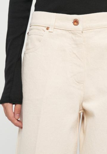 Клешеные джинсы