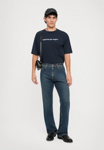 Прямые джинсы