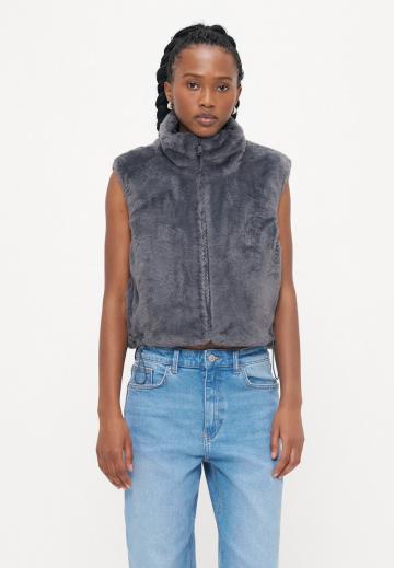 Пуховой жилет