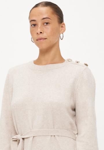 Вязаное платье