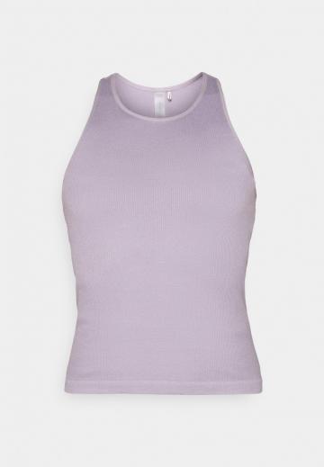 Спортивный топ