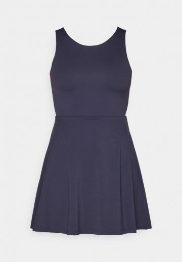 Спортивное платье