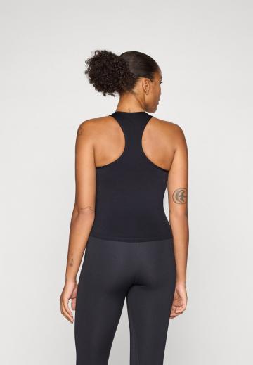 Спортивный топ