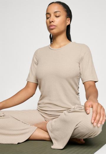 Спортивная майка