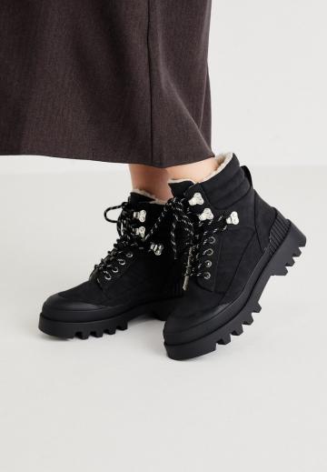 Гандбольные кроссовки