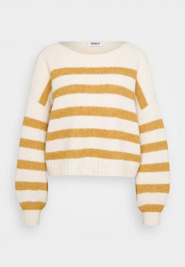 Пуловер в полоску