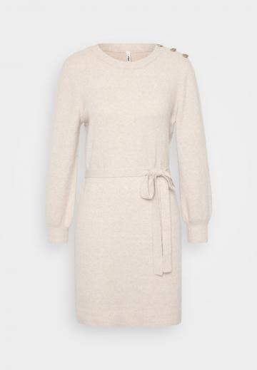 Платье футляр