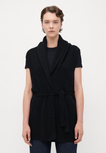 Длинный жилет