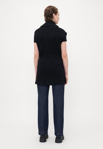 Длинный жилет