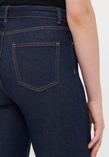 Клешеные джинсы