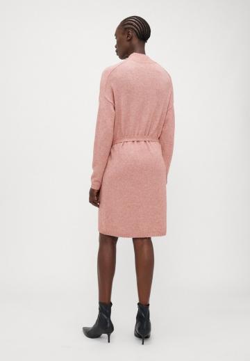 Вязаное платье