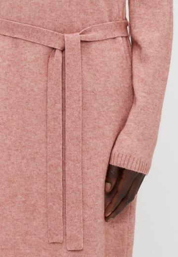 Вязаное платье