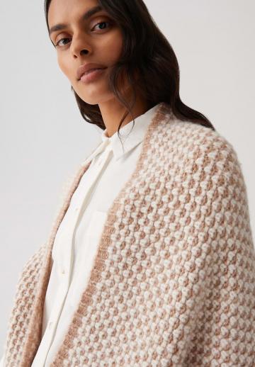 Жаккардовая вязаная кофта