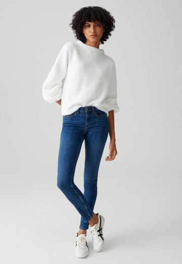 Узкие джинсы