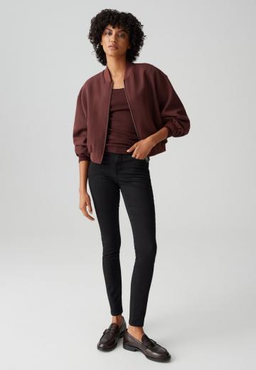 Узкие джинсы