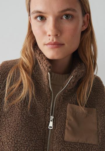 Пуховой жилет