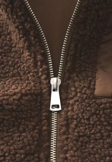 Пуховой жилет