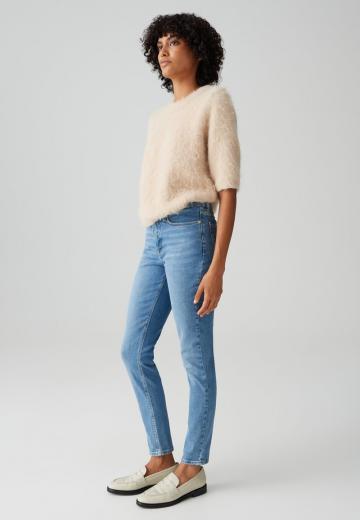 Узкие джинсы