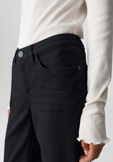 Прямые джинсы