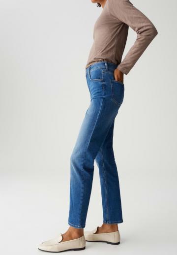 Прямые джинсы