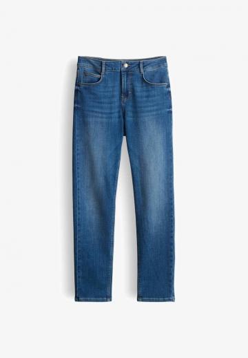 Прямые джинсы