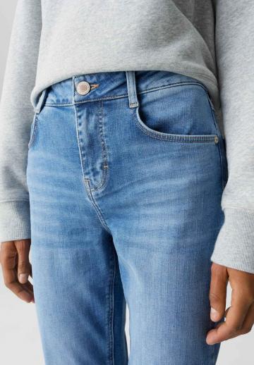 Прямые джинсы