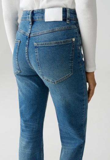 Короткие джинсы