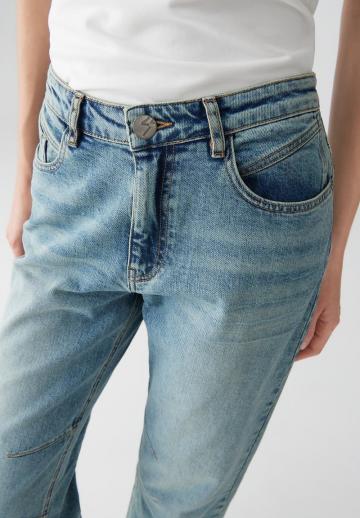Короткие джинсы