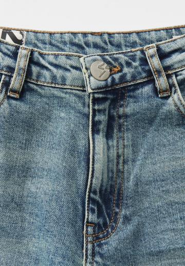 Короткие джинсы