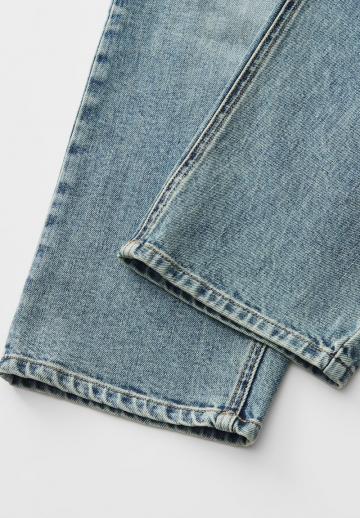 Короткие джинсы