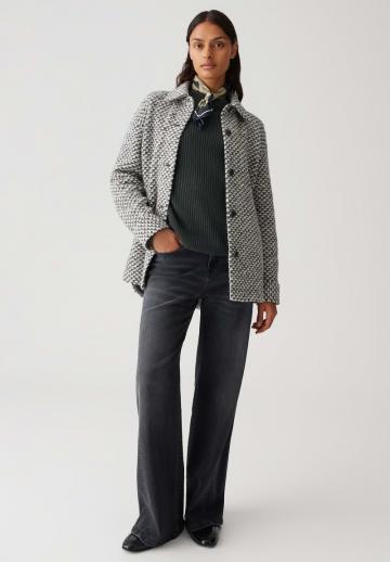 Короткое пальто