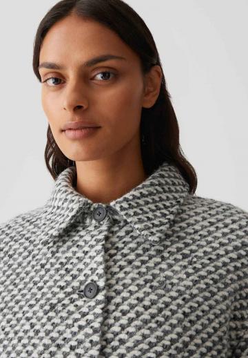 Короткое пальто