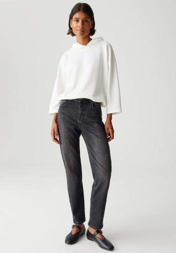 Пуловер с капюшоном