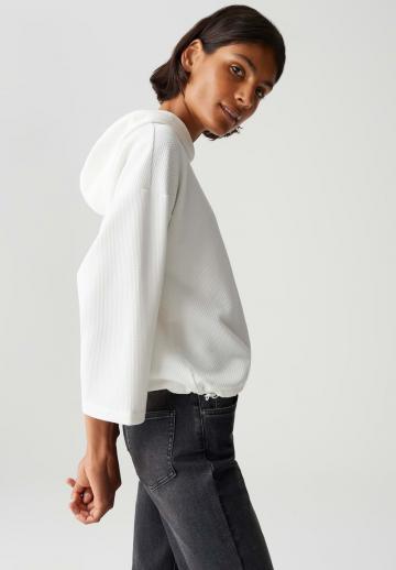 Пуловер с капюшоном