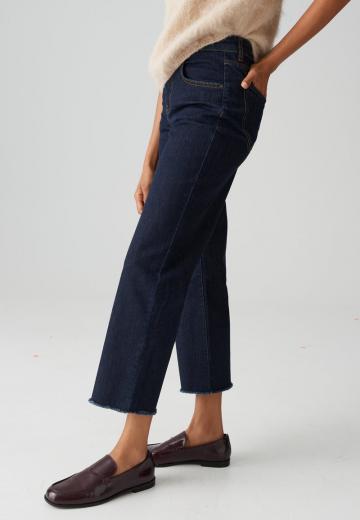 Короткие джинсы