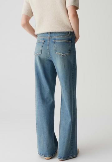 Клешеные джинсы