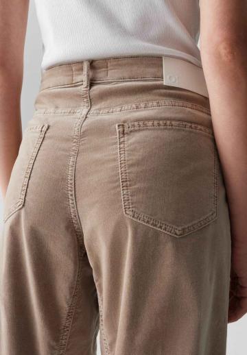 Короткие джинсы