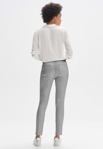 Короткие джинсы