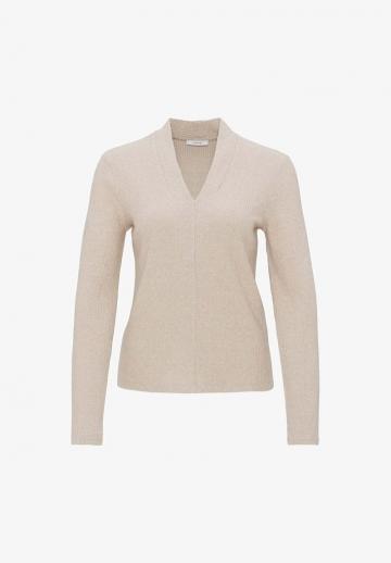 Пуловер с вырезом V