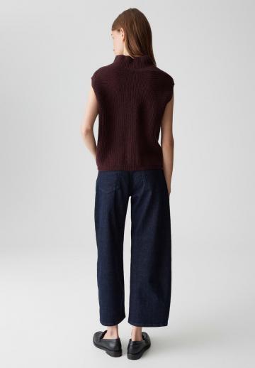 Пуловер без рукавов