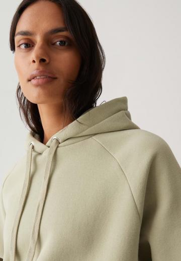 Пуловер с капюшоном