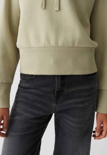 Пуловер с капюшоном