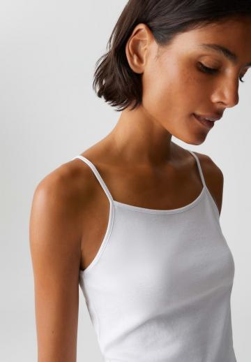 Топ на бретельках