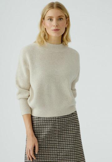 Пуловер с рукавом три четверти