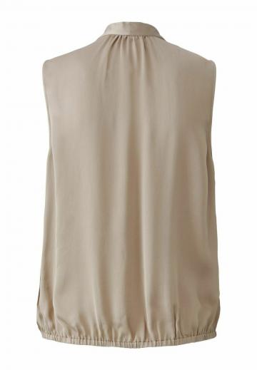 Блузка без рукавов