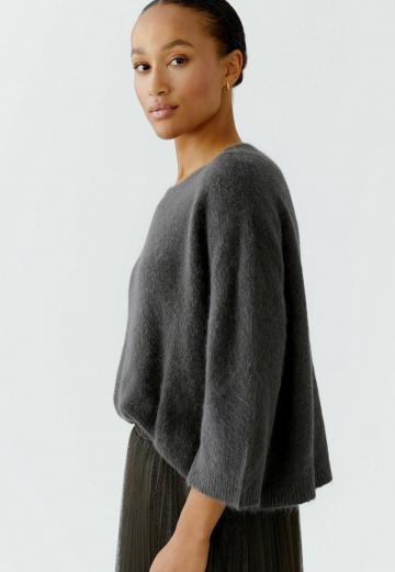 Пуловер с рукавом три четверти